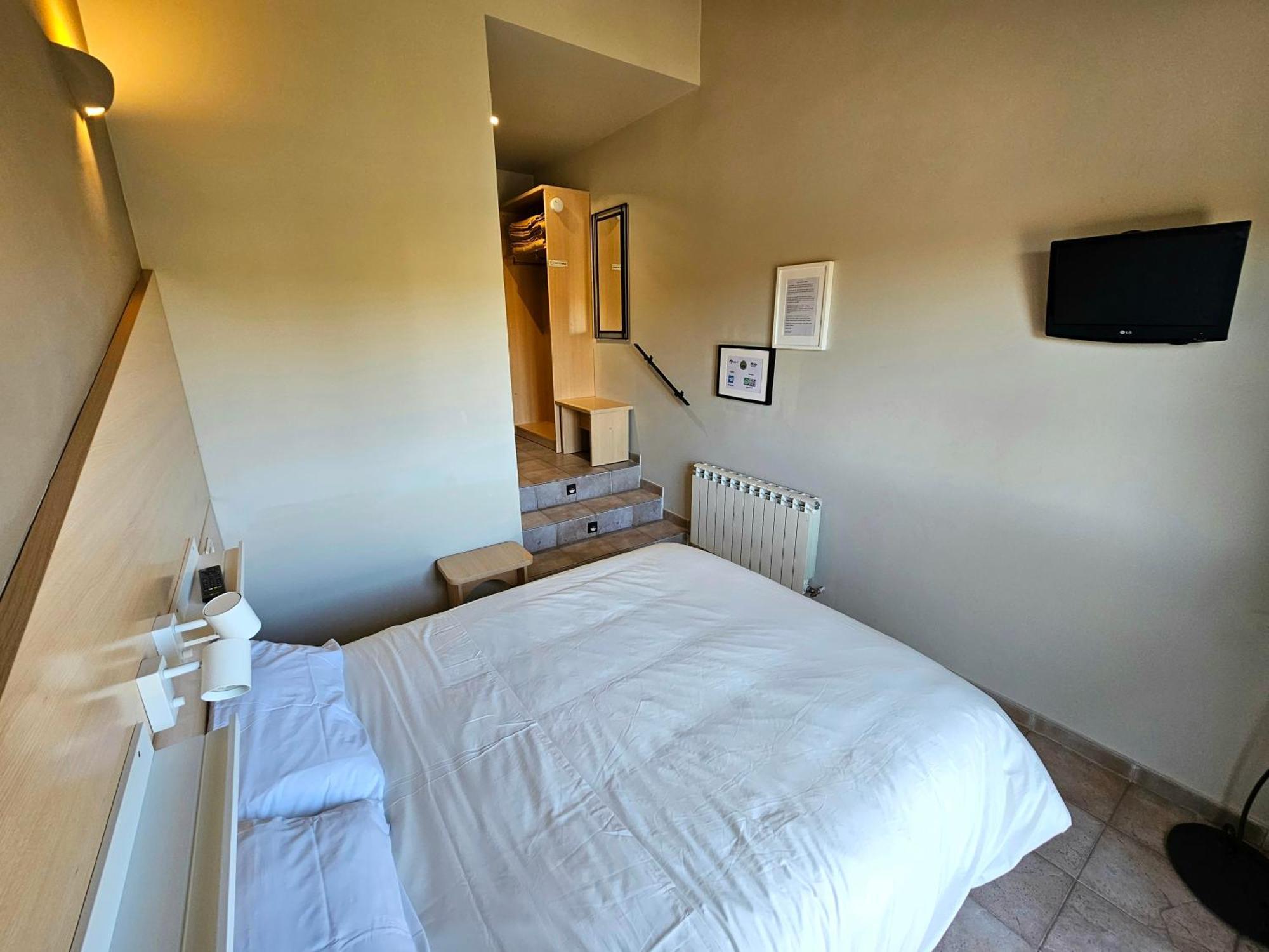 Hostal Jp Y Estudios Sangüesa Eksteriør bilde